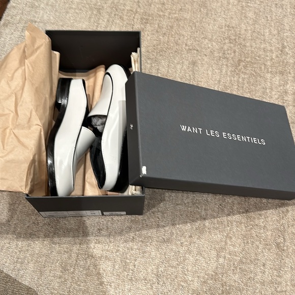 WANT Les Essentials White & Black Leather Loafer - Picture 2 of 6